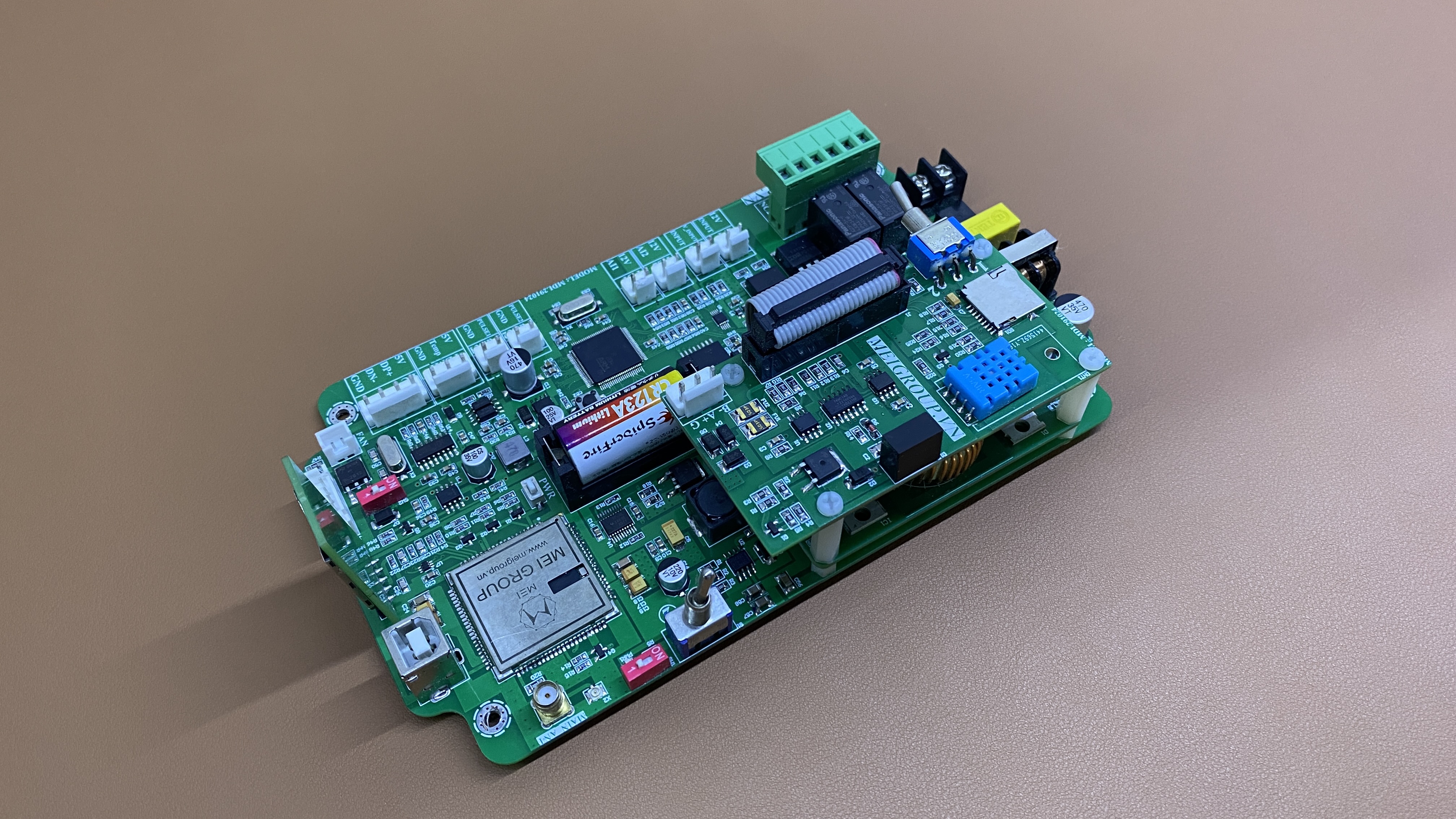 Bộ thiết bị giám sát lưu lượng, áp lực, chất lượng nước