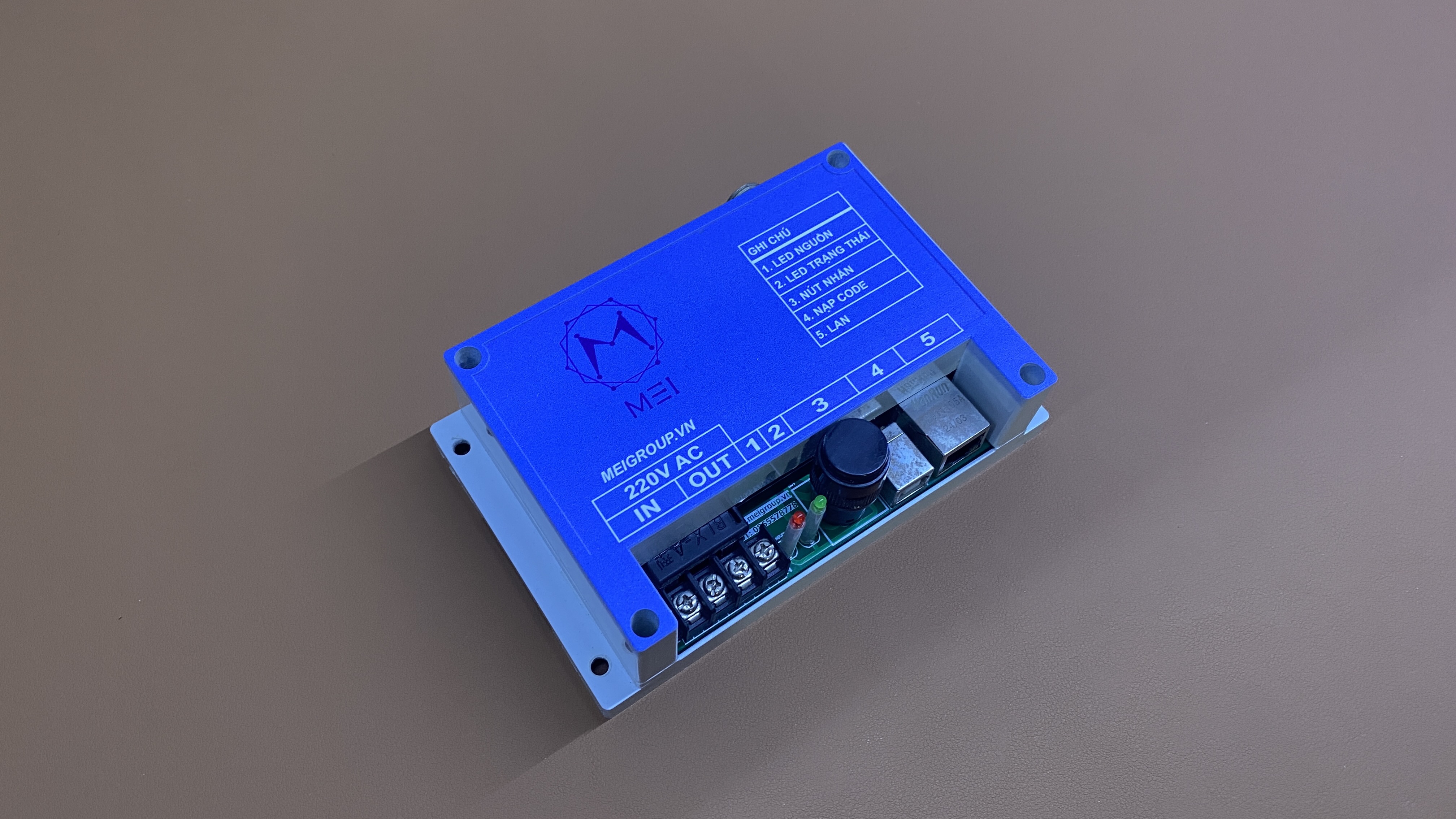 Thiết bị điều khiển khóa cửa qua mạng Lan